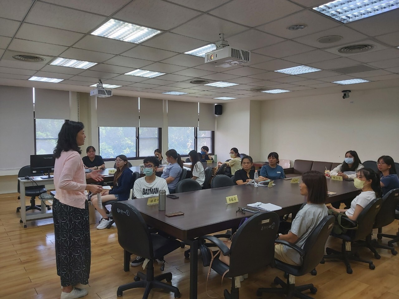 113學年度碩專班新生座談會-新生自我介紹