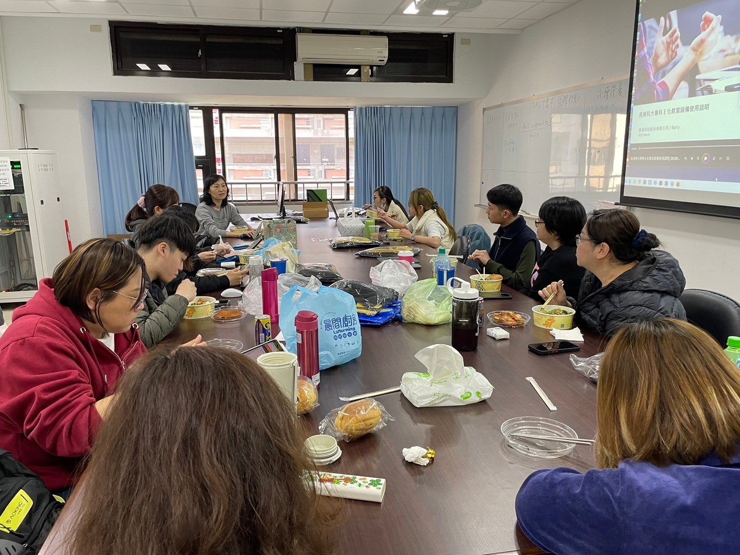 112學年度護理系碩士班師生座談會-師生討論